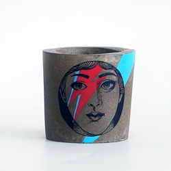  - Küçük Beton Saksı