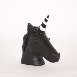  - Siyah Emoji Tek Boynuzlu At Siyah Beyaz Boynuz